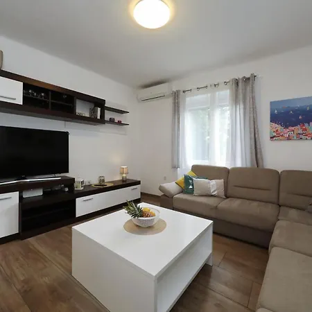 Apartman Linden Zára